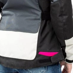 Giacca Moto Donna Befast BABYLON Lady CE Certificata Nero Grigio Chiaro -Befastal Negozio dettaglio tasca retro shooting befast babylon nero grigio chiaro 3 ok