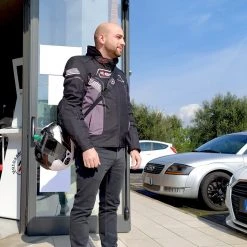 BEFAST Cinghia Tracolla Porta Casco Aggancio Doppia-DD Motoabbigliamento.it Nero -Befastal Negozio img 20210421 101343 ok 2 1