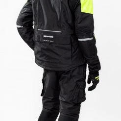 Kit Completo Touring Tech CE 3 Strati Giallo - Giacca Moto Certificata Befast + Pantaloni Moto Certificati Befast -Befastal Negozio shooting befast touring tech nero giallo 9 1 scaled